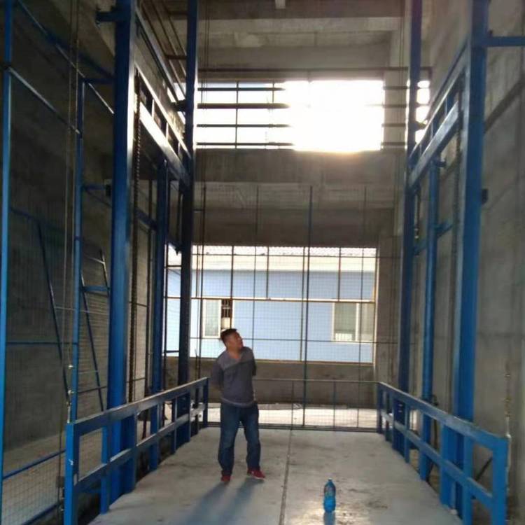 廠房導軌式升降機